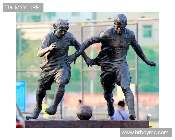 足球巨星奋斗史：从街头少年到全球偶像的逆袭之路